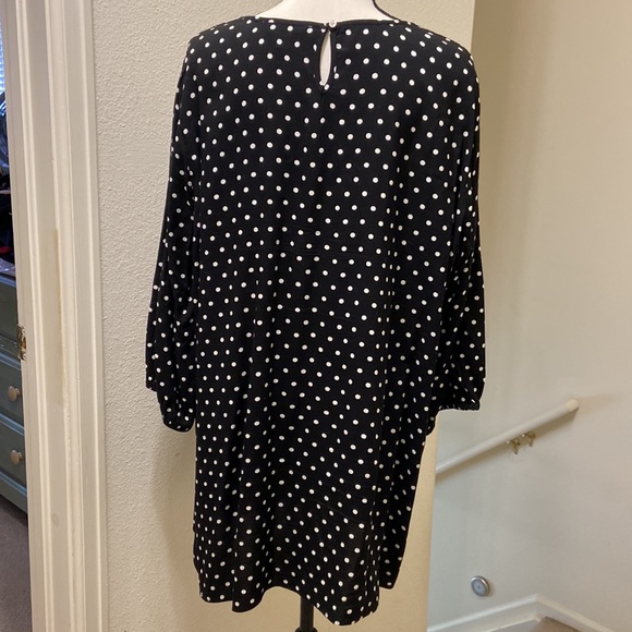 Croft & Barrow Women’s Polkadot Tunic - Picture 3 of 8